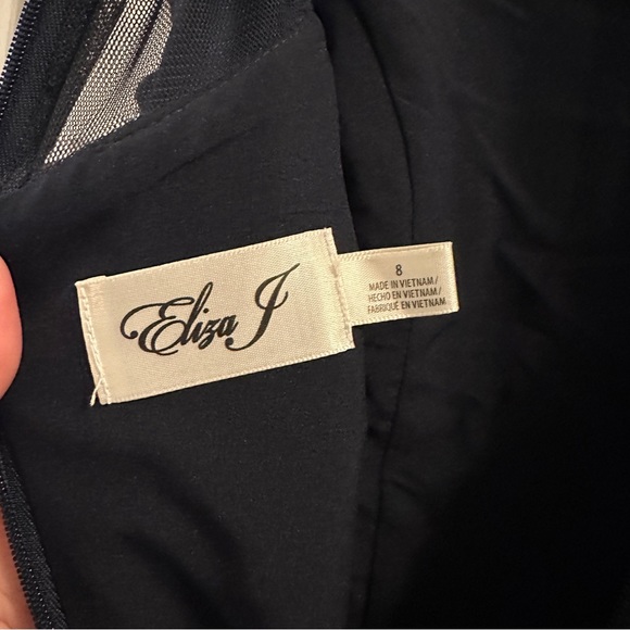 Navy blue formal long dress. Perfect for black tie fall or winter wedding size 8 - Picture 4 of 5